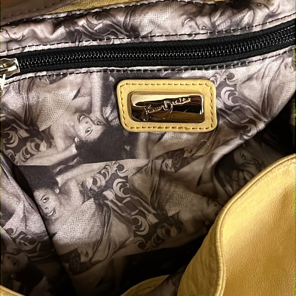 🔥Elegant Junior Drake "PRIVATE JET" Light Tan Hobo Bag w/ Textured Leather - Picture 8 of 10